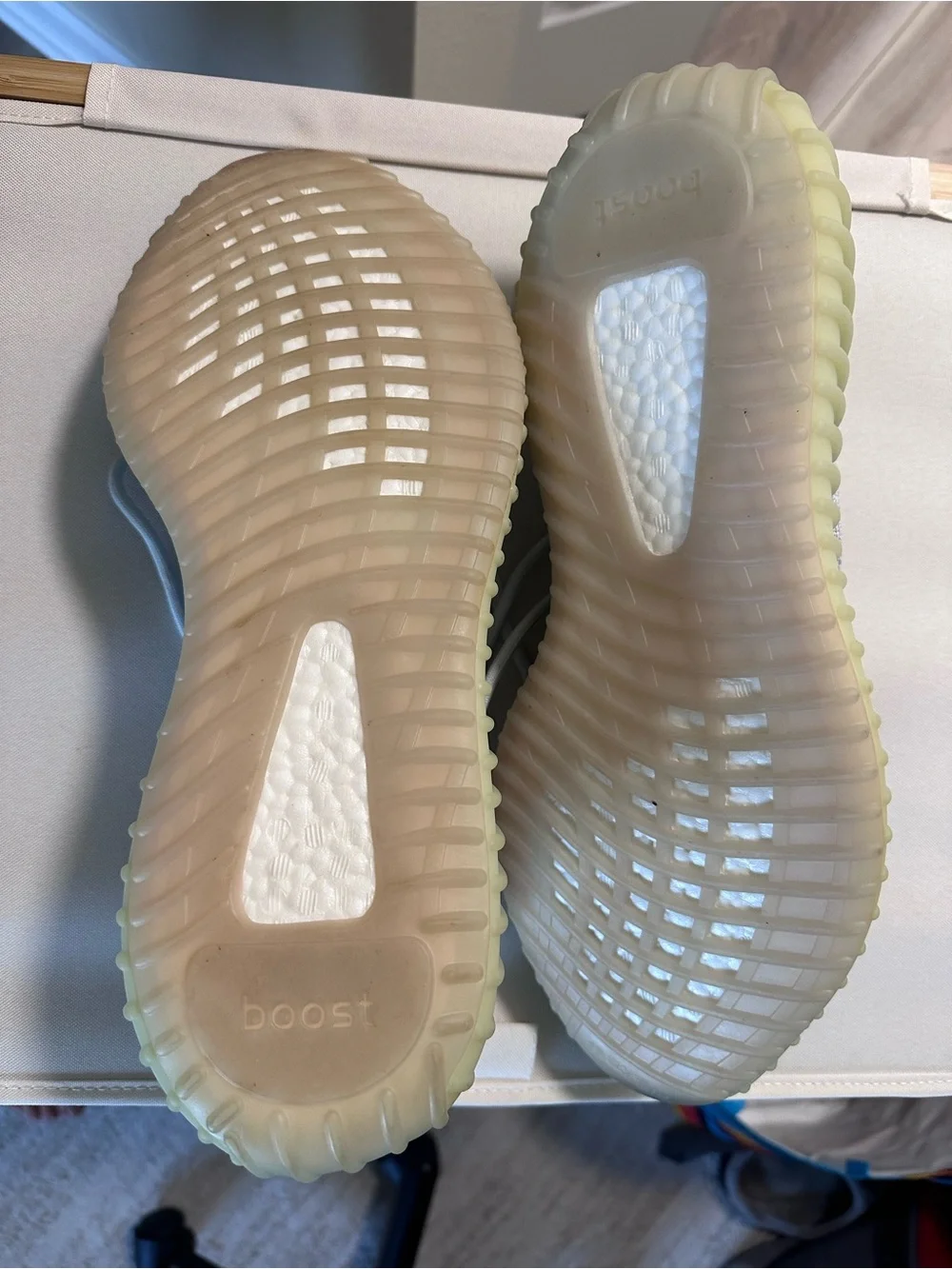 adidas Yeezy Boost 350 V2